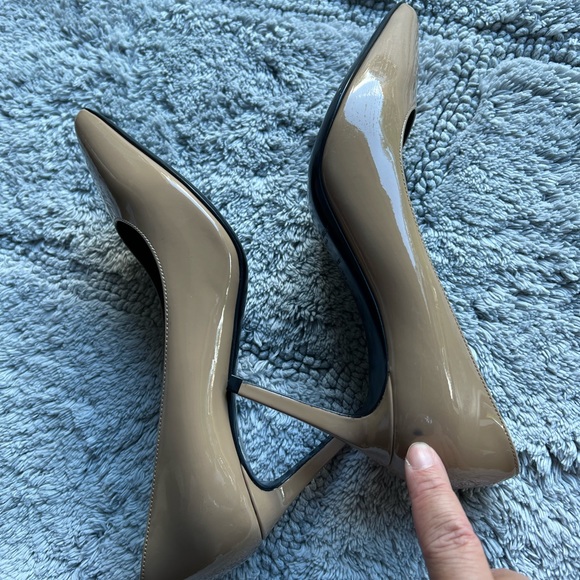 Heels - Picture 5 of 6